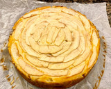 Foto del paso 7 de la receta: Tarta de queso rellena con manzanas