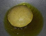 A picture of step 3 of Besan Puri.