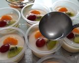 Foto langkah ke 6 dari resep Puding susu topping buah.