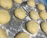 Foto langkah ke 6 dari resep Wadai Untuk-Untuk/Roti Goreng (khas banjar).