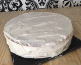 Une image de l'étape 2 de Génoise avec nutella/chantilly spéculos et fraise.