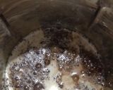 A picture of step 1 of Chocolate milkshake with cream.