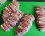 Hasselback csirkemell sajttal és baconnel recept fázis 2 fotója