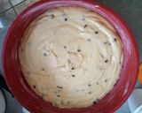 Foto del passaggio 7 della ricetta Torta soffice allo yogurt e gocce di cioccolato