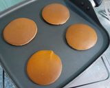 Foto langkah ke 10 dari resep Dorayaki / pancake isi cokelat.