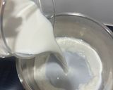 Foto del paso 1 de la receta Leche aromatizada para el roscón con agua de azahar