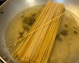 Foto del passaggio 2 della ricetta Spaghetti in Padella 79 Carciofi Solari e Garum Sociorum