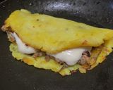 Foto del paso 3 de la receta: Quesadilla🌮de pollo🍗a mi manera🥯🧀🥑