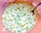 Foto del passaggio 2 della ricetta Fresco rotolo di zucchine con salmone, avocado e pomodoro