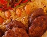 A picture of step 6 of Kachay qeemay K kebab with masala rice 😍.
