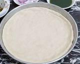 A picture of step 5 of Hot Green Chicken Pizza.