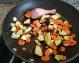 Foto del paso 2 de la receta: Couscous con verduritas y pollo