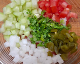 Foto del paso 3 de la receta: Tostadas de pescado a la mexicana
