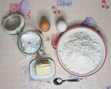 Foto del passaggio 1 della ricetta Torta della nonna di casa