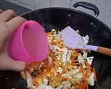 Foto langkah ke 4 dari resep Orak arik telor sayur.