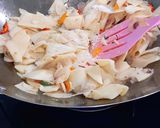 Foto langkah ke 5 dari resep Tumis Rebung Pedas.