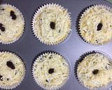 Foto langkah ke 5 dari resep Muffin Tapai Raisin - No Mixer.