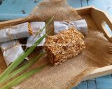 Foto langkah ke 6 dari resep Oat and Honey Granola Bars.
