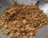 A picture of step 4 of Tasty Leftover-Roti Poha.