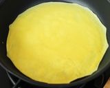Foto langkah ke 3 dari resep Egg Chicken Roll ala Hokben Devina Hermawan.