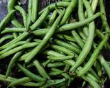 A picture of step 1 of French Bean Curry.