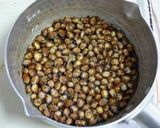 A picture of step 4 of Dry-Roasted Soy Beans Pickled in Balsamic Vinegar.