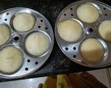 A picture of step 3 of Rava/sooji Idli.