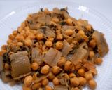 Foto del paso 5 de la receta: Garbanzos con acelgas