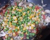 A picture of step 4 of Corn & Mix Vegetable Oats Soup.