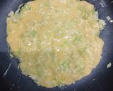 รูปขั้นตอนการทำที่ 3 ของ Cabbage Omlette Cheese&Mayo (ออมเลตกะหล่ำปลี&ชีส&มายองเนส)