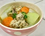 รูปขั้นตอนการทำที่ 3 ของ ต้มฟักน้ำใสโครงไก่ใส่แครอท🍲🥕