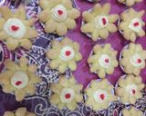 Foto langkah ke 5 dari resep 13. Kue Soes Vla Bunga.