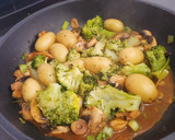 Foto del paso 3 de la receta: Verduras con miso y feta