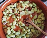 Foto del paso 3 de la receta Habas guisadas con chorizo picante