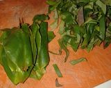 Foto langkah ke 1 dari resep Tumis Tauge dan Daun Kencur.