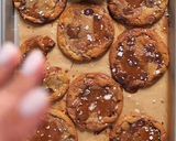 Foto del passaggio 6 della ricetta Cookie al caramello salato