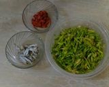 Foto langkah ke 1 dari resep Tumis Kembang Kates (Bunga Pepaya).