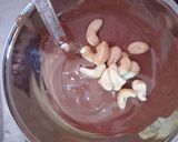 ચોકલેટ અને ચોકલેટવાળા કાજુ,બદામ(Chocolate and chocolate coated cashew-almond recipe in gujarati) રેસીપી સ્ટેપ2ફોટો