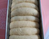 Foto langkah ke 5 dari resep Garlic Cheese Bread.