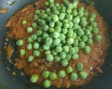 A picture of step 10 of Baby Potato Curry with Green Peas.