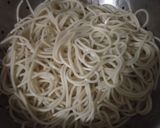 चीज़ी चाउमीन (cheesy chowmein recipe in Hindi) रेसिपी चरण 2 फोटो