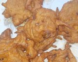 A picture of step 5 of Piyaz ky pakory.