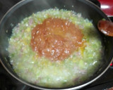 Foto del paso 3 de la receta: Guiso de garbanzos con langostinos