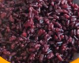 Foto del paso 2 de la receta: Huevos cocidos con arroz Venere, negro o prohibido 🍚 🖤 🥚 🌱