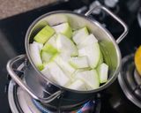 Hình bước làm 2 của món Bầu Luộc