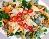 Hình bước làm 4 của món Gỏi rau càng cua trộn trứng