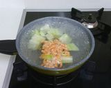 Hình bước làm 4 của món Canh Củ Cải Tôm khô 건새우 무국