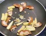 蠔油玉米筍香菇的食譜步驟3照片