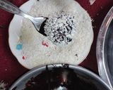 صورة لخطوة 3 من وصفة احلى كرات بسكوت وشوكولاته اللذيذة 😋😘😌👑