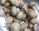 A picture of step 1 of Garlic Mushroom.